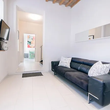 Il Borgo Degli Agrumi بيت للعطل