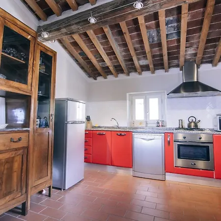 Il Borgo Degli Agrumi بيت للعطل *