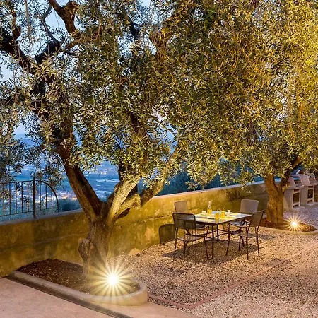 Il Borgo Degli Agrumi بيت للعطل Uzzano